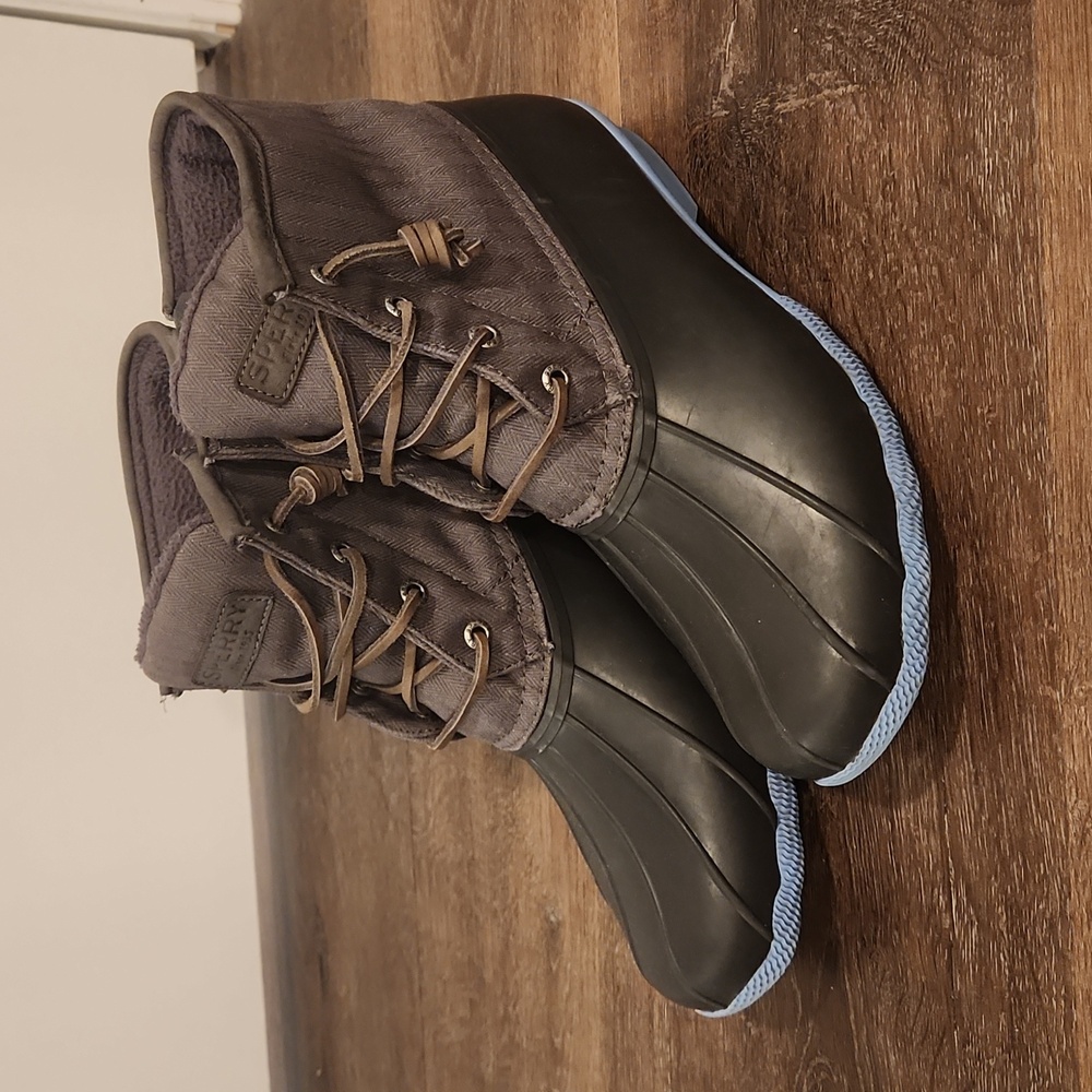 Sperry boots women size 8.5 gray